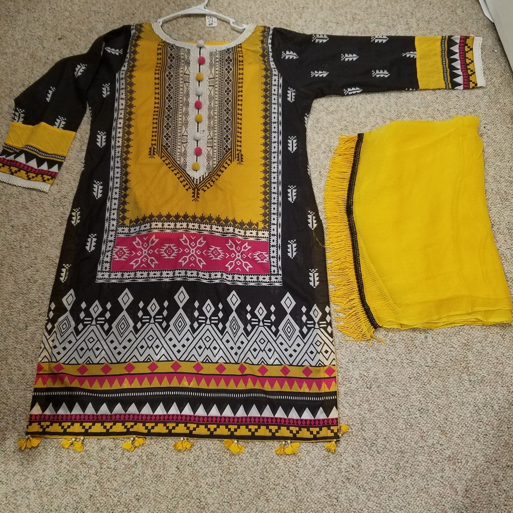 Pakistani lawn suit
